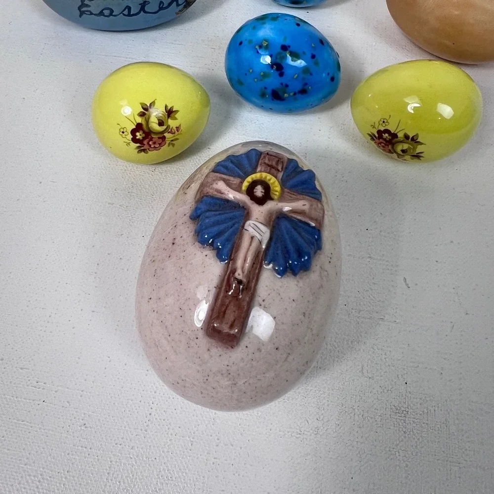 7 Vintage Easter Eggs Religious Bunny Floral‎ Hand Painted Ceramic Decor